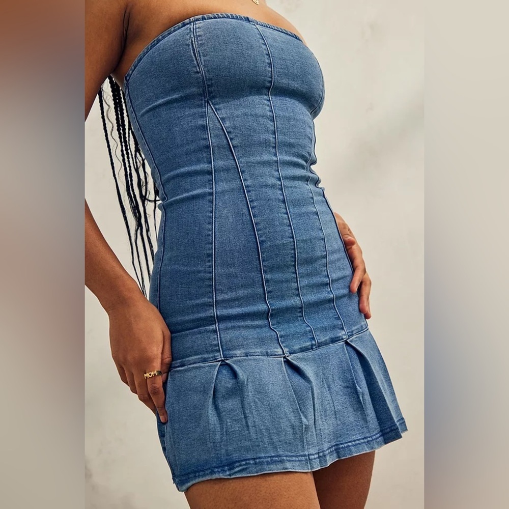 Urban Outfitters Brandi Denim Strapless Mini Dress